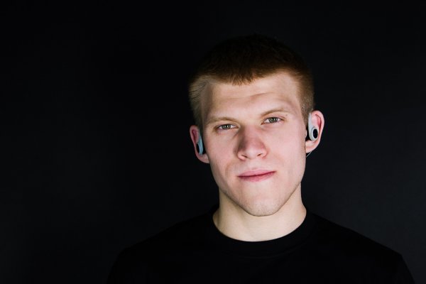 Обзор беспроводных наушников Plantronics BackBeat Fit 305 и BackBeat Fit — Внешний вид и эргономика BackBeat Fit. 2