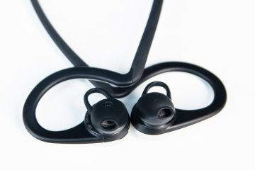 Обзор беспроводных наушников Plantronics BackBeat Fit 305 и BackBeat Fit — Внешний вид и эргономика BackBeat Fit. 8