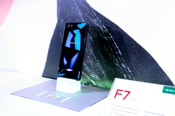Обзор OPPO F7 — быть, а не казаться или наоборот?