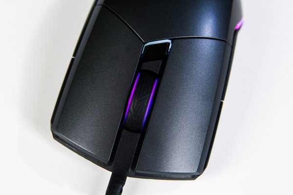 Обзор игровой мышки ASUS ROG Pugio — Внешний вид. 10
