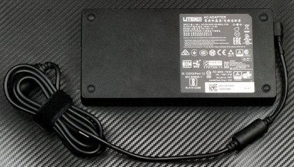 Игровой ПК в рюкзаке: обзор Intel NUC Hades Canyon