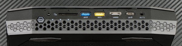 Игровой ПК в рюкзаке: обзор Intel NUC Hades Canyon