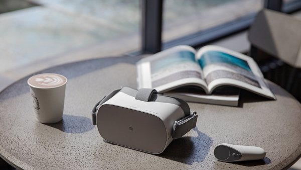 Презентация Xiaomi: три версии Mi 8, браслет Mi Band 3, MIUI 10 и другое