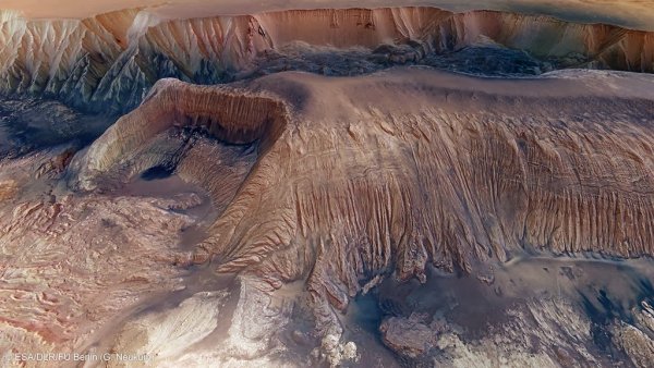 Космический аппарат Mars Express показал потрясающие снимки Марса