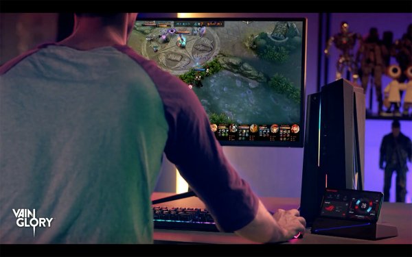 Игровой смартфон от ASUS получил внешний кулер