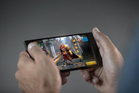 Эволюция геймерских телефонов. От Nokia N-Gage до ASUS ROG Phone — Razer Phone . 2