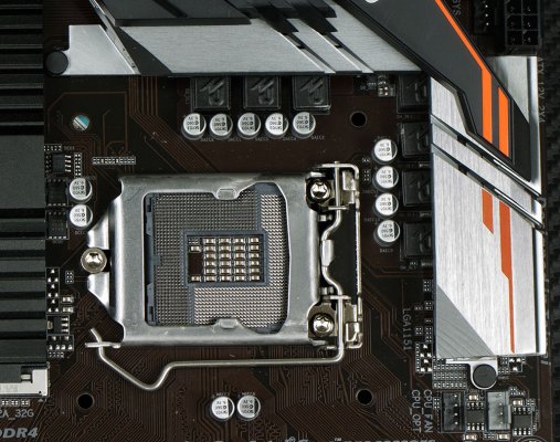 Материнская плата GIGABYTE B360 AORUS Gaming 3 WIFI — Внешний вид. 2