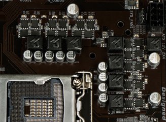 Материнская плата GIGABYTE B360 AORUS Gaming 3 WIFI — Внешний вид. 3