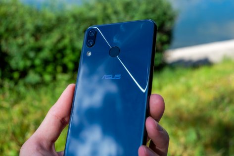 Обзор ASUS ZenFone 5 — недорогой флагман — Внешний вид и комплектация. 8
