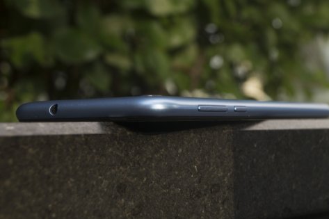 Обзор Philips S395: недорогой и красивый