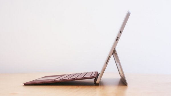Представлен Surface Go — сбалансированный конкурент iPad от Microsoft