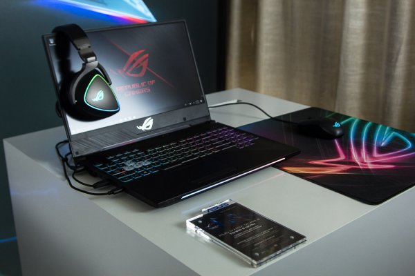 ASUS объявил о старте продаж ноутбуков ROG Strix SCAR II и Hero II