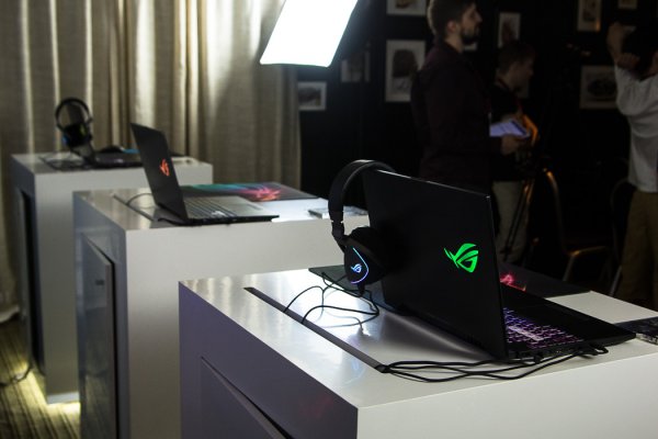 ASUS объявил о старте продаж ноутбуков ROG Strix SCAR II и Hero II