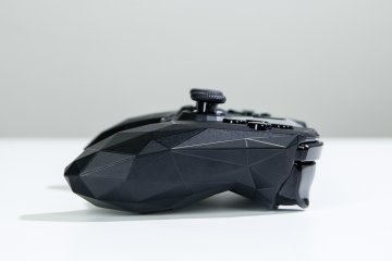 Nvidia Shield TV: облачный гейминг — новый уровень — Пульт управления и контроллер Shield. 11