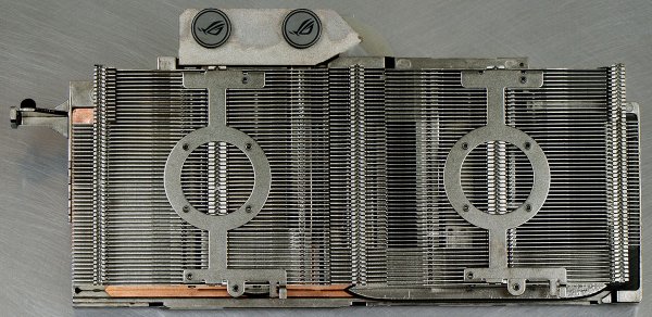 Гибриды идут: ASUS ROG Poseidon GTX 1080 Ti — Внешний вид, особенности конструкции. 14
