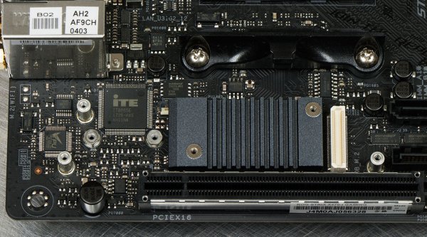 Обзор материнской платы ASUS ROG Strix X470-I Gaming — Внешний вид. 17