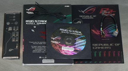 Обзор материнской платы ASUS ROG Strix X470-I Gaming — Комплектация. 2