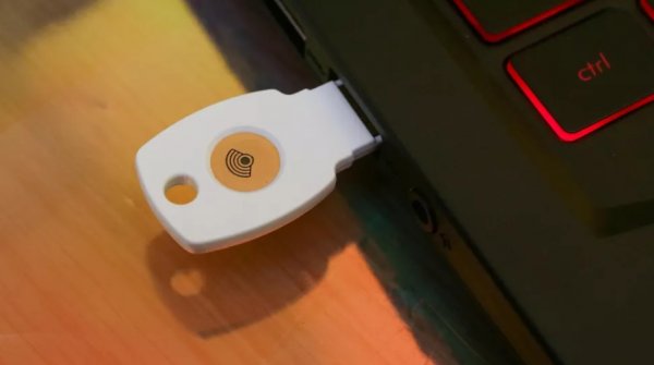 Google представила аппаратный ключ для авторизации на сайтах