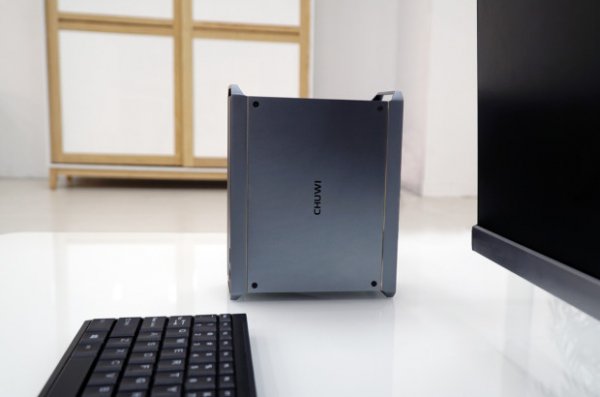 Мини-ПК от Chuwi запустит любую современную игру в 60 FPS