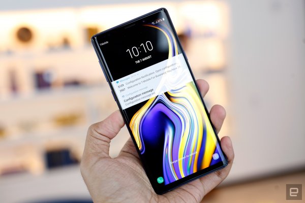 Представлен супермощный смартфон Galaxy Note 9