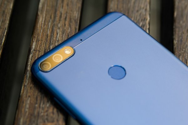 Обзор Honor 7C Pro — достойный фаблет за разумные деньги — Внешний вид. 9