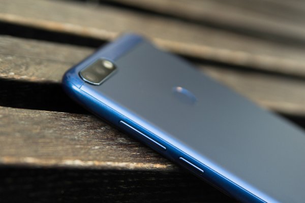 Обзор Honor 7C Pro — достойный фаблет за разумные деньги — Внешний вид. 14
