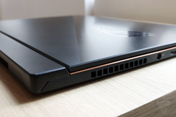 Новый игровой ноутбук Asus Zephyrus S стал тоньше и легче, но не мощнее
