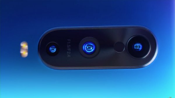 OPPO дразнит смартфоном с тройной основной камерой
