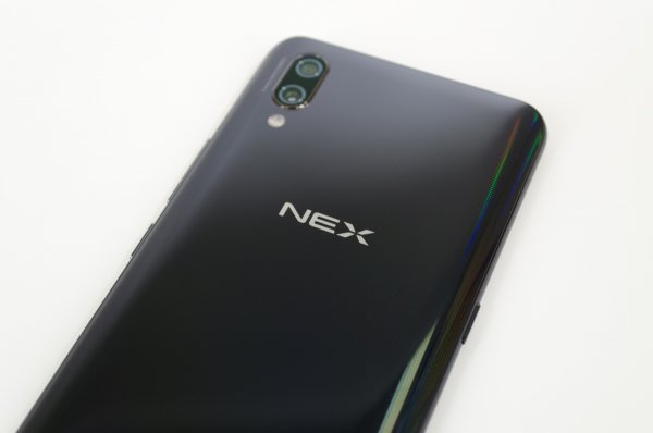 Обзор Vivo NEX — гость из будущего — Внешний вид. 17
