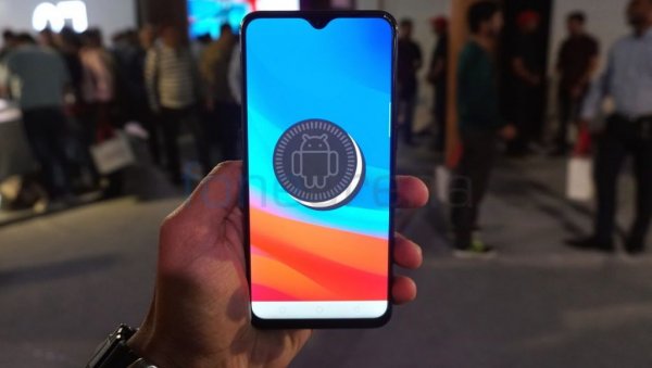 Вживую новый середняк от OPPO выглядит просто обворожительно