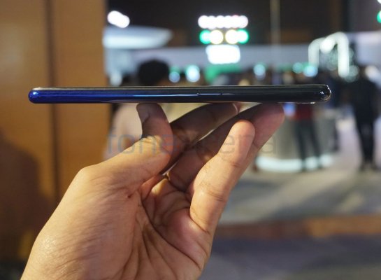 Вживую новый середняк от OPPO выглядит просто обворожительно