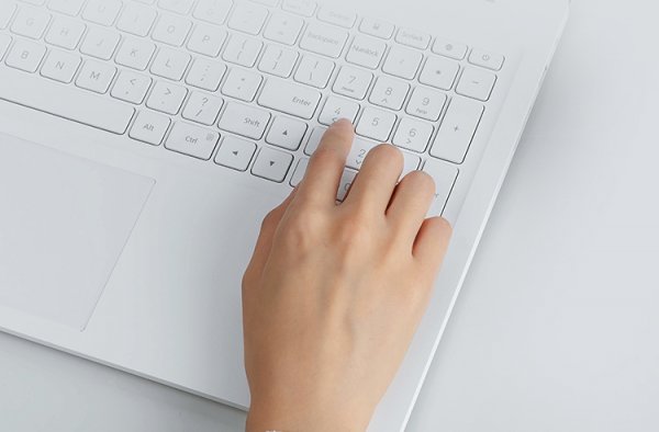Новый ноутбук от Xiaomi оказался дешевле смартфонов
