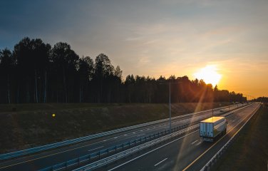 Почему не стоит гнаться за флагманскими смартфонами в 2018 году