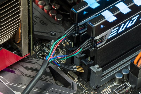 Светошоу в комплекте: Geil EVO X ROG edition DDR4-3000 — Особенности конструкции. 10