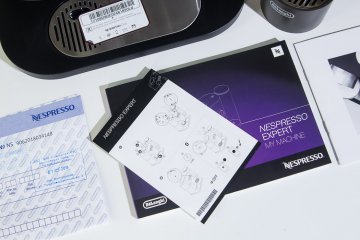 Обзор кофемашины Nespresso Expert — Комплект поставки. 4