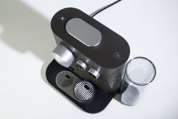 Обзор кофемашины Nespresso Expert — Внешний вид. 8