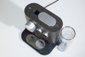 Обзор кофемашины Nespresso Expert — Внешний вид. 9