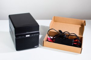Обзор Synology DiskStation DS418j — Ваш личный Trashbox — Комплектация. 5