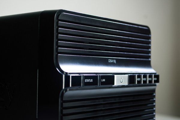 Обзор Synology DiskStation DS418j — Ваш личный Trashbox — Внешний вид. 7