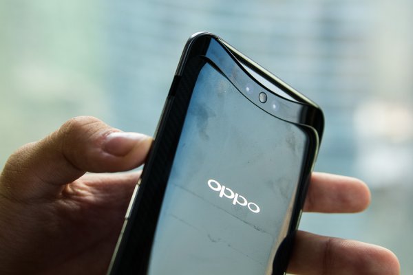В Москве показали OPPO Find X Lamborghini Edition