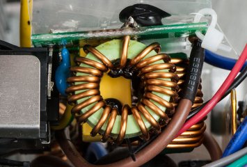 Обзор игрового БП ThunderX3 Plexus 1000 — Внешний вид, платформа. 10