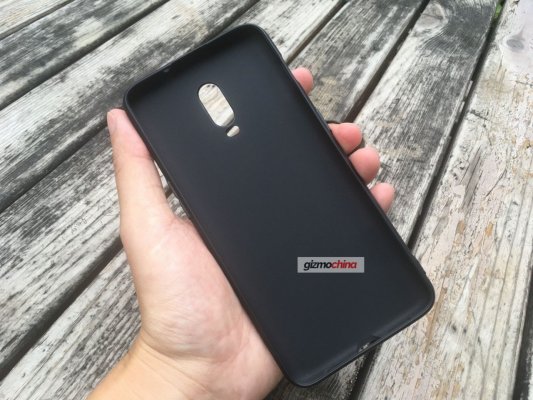 Зарубежный магазин случайно открыл предзаказ на OnePlus 6T
