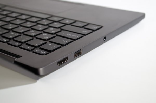 Обзор Xiaomi Mi Notebook Air 13.3 — рабочая машинка — Внешний вид. 8