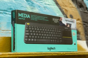 Мультимедийный комбайн: обзор Logitech K400+ — Упаковка и комплект поставки. 1