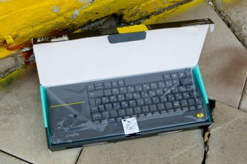 Мультимедийный комбайн: обзор Logitech K400+ — Упаковка и комплект поставки. 3