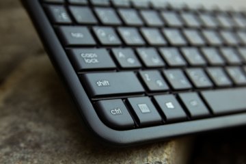 Мультимедийный комбайн: обзор Logitech K400+ — Внешний вид и эргономика. 5