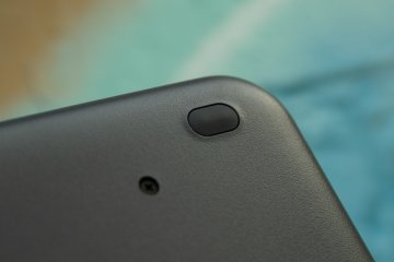 Мультимедийный комбайн: обзор Logitech K400+ — Внешний вид и эргономика. 12