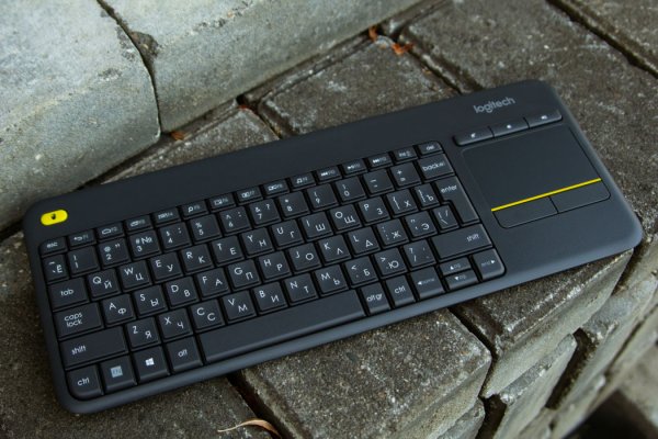 Мультимедийный комбайн: обзор Logitech K400+ — Внешний вид и эргономика. 1