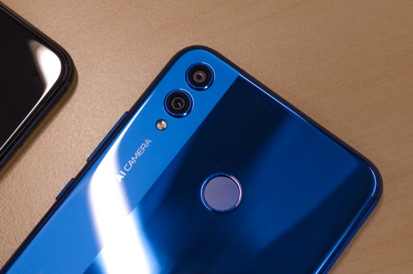 Предварительный обзор Honor 8X — стекло, металл и AI