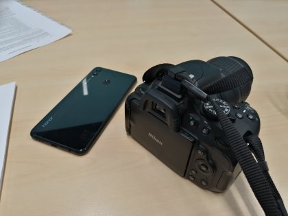 Предварительный обзор Honor 8X — стекло, металл и AI